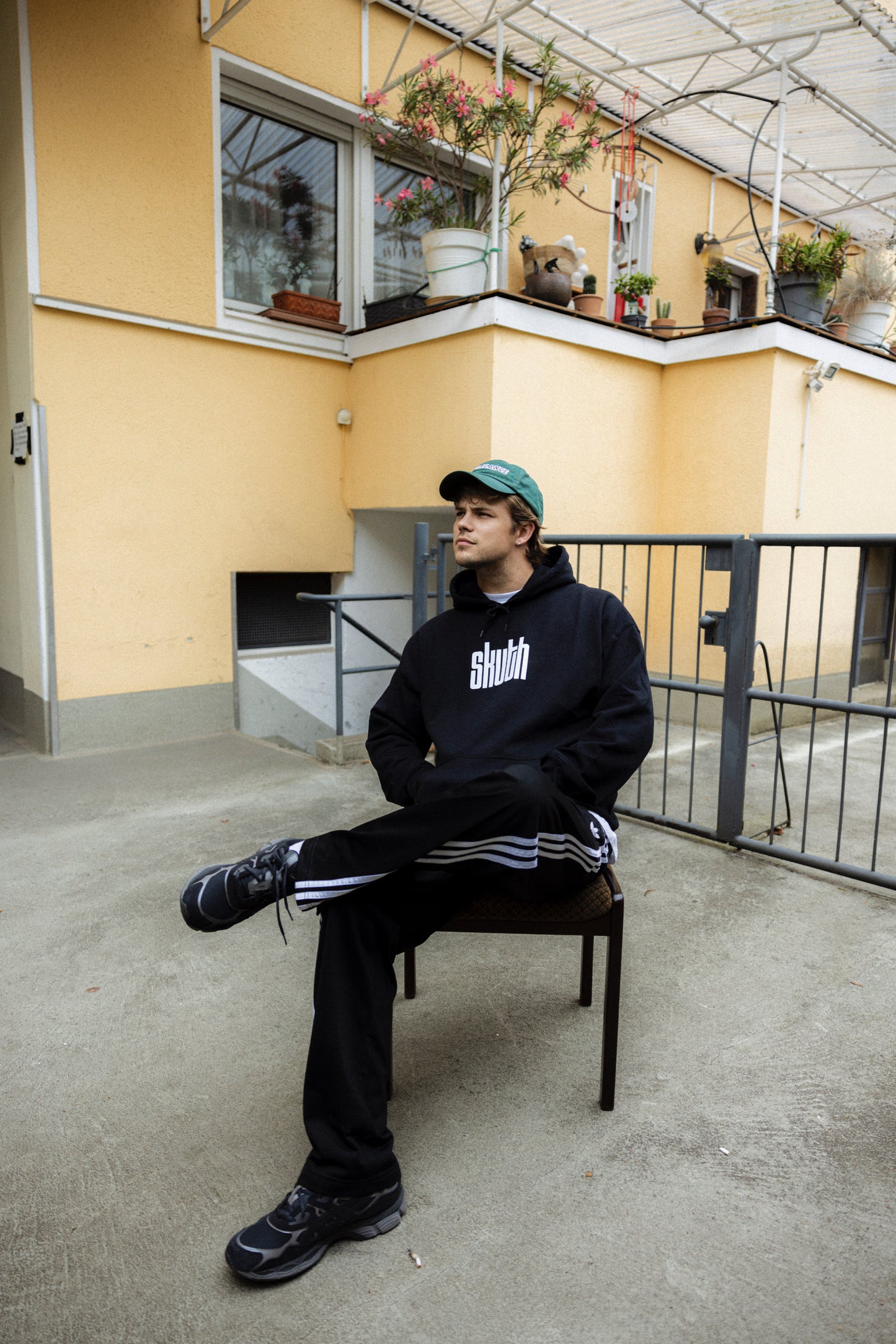 SKUTH HOODIE (schwarz)